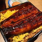 いづも 新宿 - アップ！肉厚な鰻