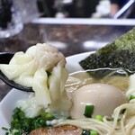 自家製麺 ら～めん かり屋 - ニュル、ジュワー