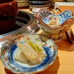 六本木 大皿焼肉 老中 - 【１品目...漬物】自家製白菜林檎酢漬け