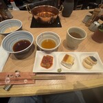 千里 しゃぶちん - 3種盛り　左からキムチ、胡麻豆腐、やまいも