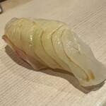 鮨 にし岡 - 鯛（兵庫・明石） 1日寝かせたもの　◎