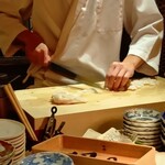 六本木 大皿焼肉 老中 - 千枚を捌く板前さん