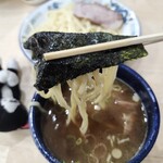 航龍 - 甘さの中に辛さもあるスープと海苔の風味がツルツル麺とよく合います(^^)
