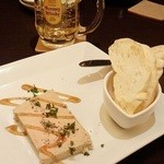 「鶏レバーフォンダン」（500円）