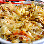 麺マッチョ - まぜそば（無料トッピング全部；混ぜました）