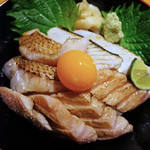 Ryuukyuuzushi Tsukiji Aozora Sandaime - 築地最強の炙り丼