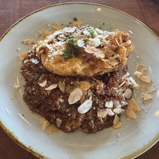 カフェ レストラン バー オンザヒル_0