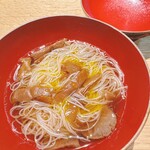 SÉN - 上杉素麺（超細い）の煮麺、焼き茄子のピューレ、みかんと4種のきのこ