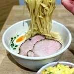 ラーメン家 みつ葉 かどま出張所 - 