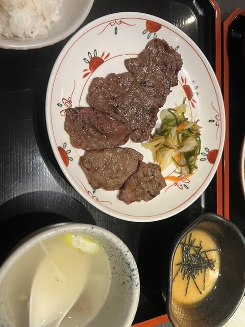 Gyutan Yaki Sendai Henmi Daimaru Umeda Ten - Osaka/Gyutan (Beef