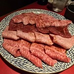 和牛とタン 焼肉 とみ 新橋本店 - 