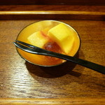 徳うち山 - 黄桃＆ピオーネ。