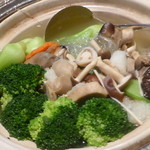 Shang Palace - 野菜と春雨のスープ