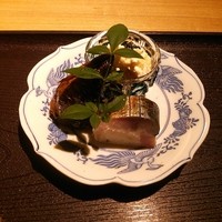 きはる - 鯖寿司、鮎の甘露煮、りんごとバナナの白和え