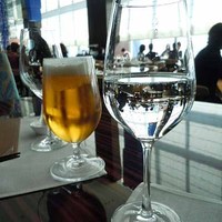 中国料理 「チャイナブルー」 コンラッド東京 - 「VOSS」の炭酸水＆ビール