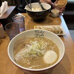 ラーメン海鳴 博多デイトス店 - 