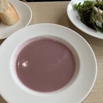 ル・ドゥ・マルシェ - 紫色のお芋のポタージュ、美味しいです。