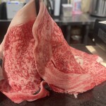 WAGYU SUKIYAKI 極 六本木 - デカすぎて持ち上げるの大変(笑)