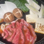 WAGYU SUKIYAKI 極 六本木 - お肉は火を入れすぎないのがちょうどいい