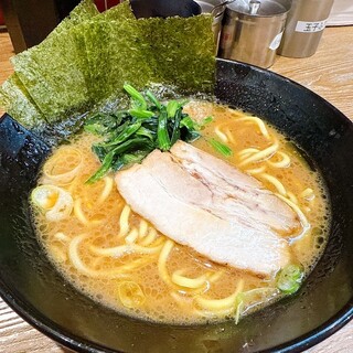 横浜家系ラーメン 銀家_1