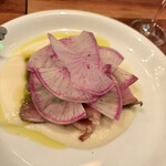 332060154 - 寒ブリのスモーク　池田大根のクレマと京紫大根