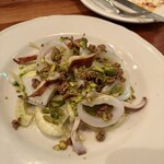 332060155 - 白イカの炭火焼き　フェンネルとピスタチオ　オリーブ