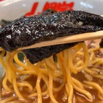Ramen Yamaoka Ya Yokkaichi Uneme Ten - 海苔を巻いて