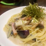 あなK"URA - 具材A（ナス・キノコミックス・ベーコン・モッツァレラ）+ソース（和風クリーム）