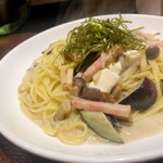 あなK"URA - 具材A（ナス・キノコミックス・ベーコン・モッツァレラ）+ソース（和風クリーム）