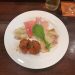 スパゲッテェリア・ピアノピアノ - 前菜の盛り合わせ