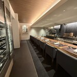 イル アオヤマ - 内観