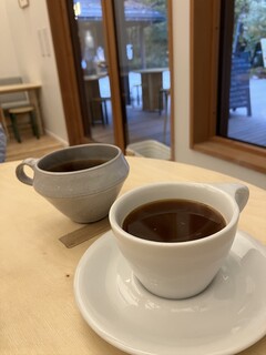 Hygge by ØC - 奥がブレンド。カップが渋め