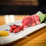 焼鳥 とり藤 - こころ刺し 825円