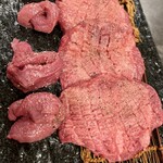 焼肉 牡丹園 - タン　厚切り生タン