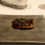 カンテサンス - 穴熊のタルトフランぺ　赤ワインのラグーソース