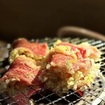 焼肉 ホルモンCHINTAN - 雪溶けカルビ