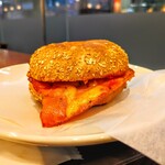 スターバックス・コーヒー - ベーコンエッグチーズベーグルサンド