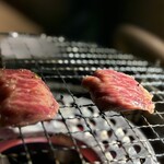 焼肉 ホルモンCHINTAN - このサシ……！