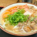 立ち食いうどん 味沢 - キムチボッカケうどん生卵のせ