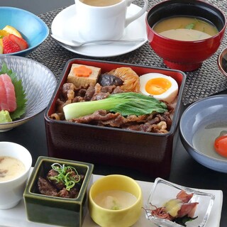 国産牛をリーズナブルに楽しめる「特製ランチ」を贅沢空間で