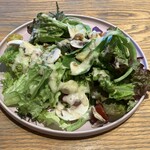 AWkitchen figlia - 前菜＝季節野菜と奈良県山口農場の有機野菜のガーデンサラダ