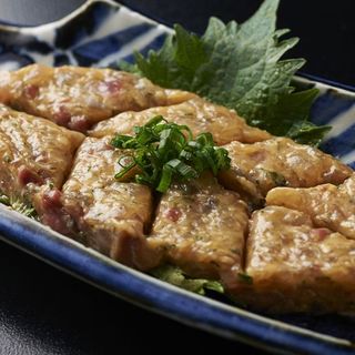 近海の鮮魚を「なめろう」で堪能。焼き上げた「さんが」も◎