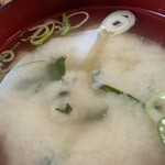 白龍ラーメン - ダシがきいたみそ汁