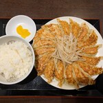 むつぎく - 餃子（大）・ライス