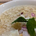 手打ち正麺 Hachimitsu - 冬場は背脂いいですよ^^;！。