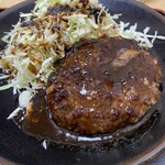 盛かつ - ソースがたっぷり！焼き加減も良い(≧∇≦)b