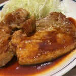 ぎおん亭 博多バスターミナル店 - 肉柔らかくてサクサク切れました