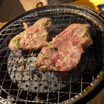 ホルモン焼肉 富や - 