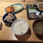 鮮魚とイカと大衆割烹 ととまろ - ■イカ三昧定食￥1,800：いかのお刺身三種盛り〜いかの肝醤油付き〜、いかの塩辛、いかフライ、いかの大根煮、ご飯、味噌汁、漬物付き