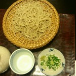 手打ちそば 夫婦庵 - せいろそば　680円